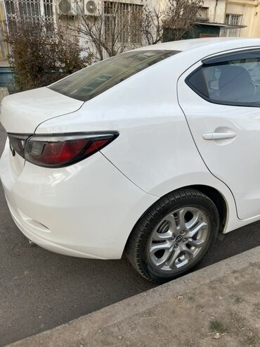 Toyota: Toyota Yaris: 2016 г., 1.5 л, Автомат, Бензин, Седан — 6