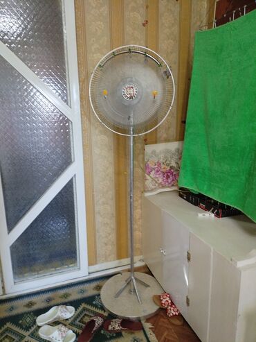 stolüstü ventilyator: Ventilyator İşlənmiş, Döşəməüstü, Pərli, Kredit yoxdur, Ünvandan götürmə