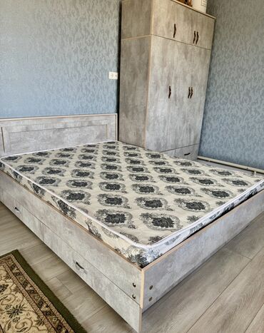 Ремонт и строительство: Двуспальная кровать, С матрасом, длина - 200 см
