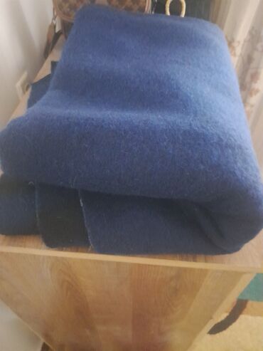 постельное египетский хлопок: Одеяло шерстянное. Тёплое. Новое.Синее