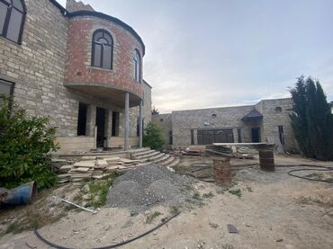 Həyət evləri və villaların satışı: Bine atciliqda ev satilir Satılır: geniş həyət sahəsi olan iki — 3