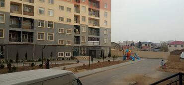 9 mkr 3 otaqli evler: Full Mənzil Təmirdən sonra yaşayış olmayıb Əşyaları təzə Xırdalan