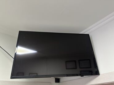 4k monitor 28 djujmov: Продаю телевизор. В отличном состоянии