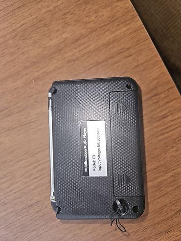 mp3 pleyer: Kompakt portativ musiqi çaları və FM radio Xüsusiyyətlər: - Model: C3 — 4
