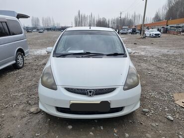 сдаю выкуп фит: Honda Fit: 2002 г., 1.3 л, Вариатор, Бензин, Хэтчбэк