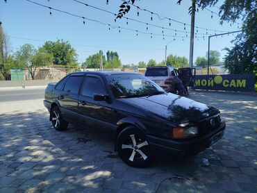 срочно продать машину: Volkswagen Passat: 1991 г., 1.8 л, Механика, Газ, Седан