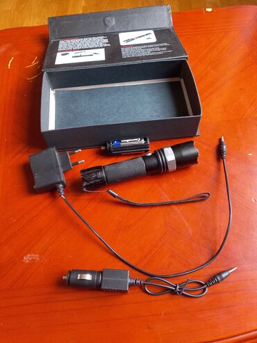 metbex ucun isiqlar: Çoxfunksiyalı “SWAT Flashlight” fənər dəsti Xüsusiyyətlər: -