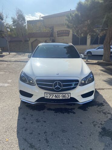 b class: Mercedes-Benz E 350: 3.5 l | 2013 il Sedan