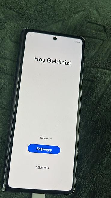 samsung 19: Samsung Z Flip, 256 GB, rəng - Qara, Qırıq — 8