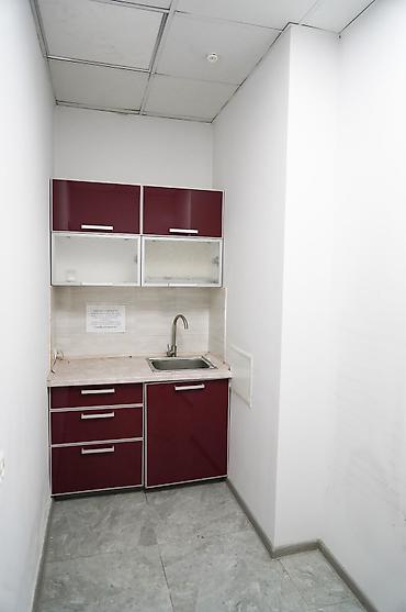 офисс: Продажа офисов 109 м², С ремонтом, Многоэтажное здание, 1 этаж — 8