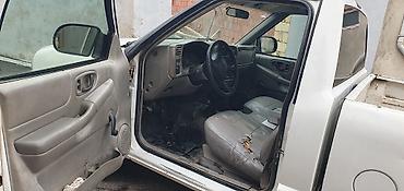 Chevrolet: Chevrolet S-10 pikap - Korpus: 2 qapılı, tək kabin - Rəng: ağ - — 7