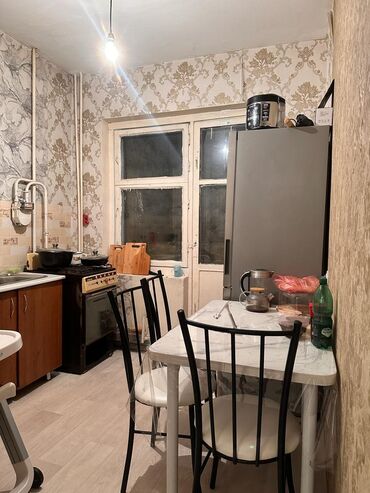 киевская 49: 3 комнаты, 61 м², 105 серия, 4 этаж, Косметический ремонт
