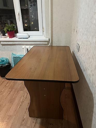 Кухонные столы: Кухонный стол, Б/у, Прямоугольный, Нераскладной — 2