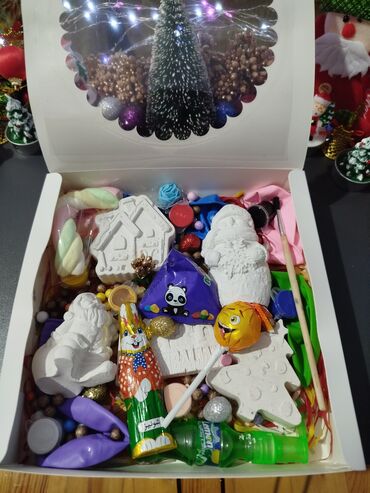 Hədiyyə bağlamaları: Hədiyyə qutusu, Yeni, rəng - Ağ, Ödənişli çatdırılma — 1