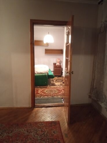 здаю пол дома: Сдаются 2 комнаты в частном доме с условиями душ туалет внутри для