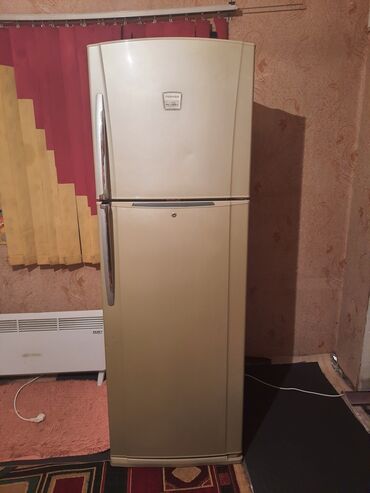 купить холодильник в рассрочку in Кыргызстан | СТУЛЬЯ, ТАБУРЕТЫ: Новый Двухкамерный | Золотой холодильник Toshiba