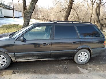 Volkswagen: Volkswagen Passat: 1990 г., 1.8 л, Механика, Бензин, Универсал