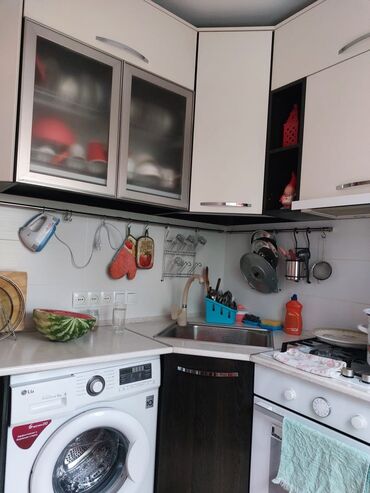 ош продажа 2комнатный квартира: 2 комнаты, 45 м², 104 серия, 3 этаж, Евроремонт