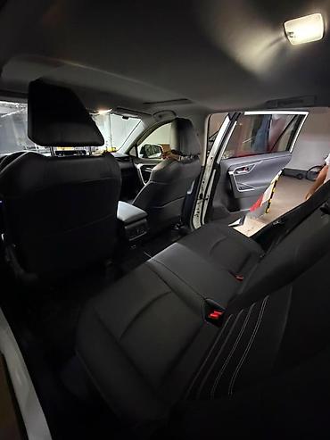 Продажа авто: Toyota RAV4: 2021 г., 2.5 л, Вариатор, Гибрид, Кроссовер — 7