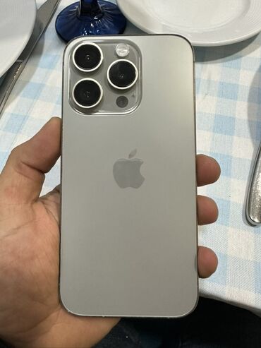 texno spark 10: IPhone 15 Pro, 256 GB, Gümüşü, Simsiz şarj