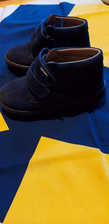 детские туфли для танцев в Азербайджан | Детская обувь: Детские сапожки,испанская фирма-PABLOSKY.Размер-25-26.Для связи на