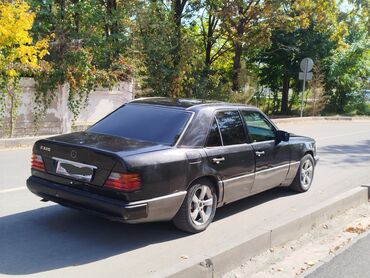 зеркало на мерседес 124: Mercedes-Benz W124: 1992 г., 2.3 л, Автомат, Газ, Седан