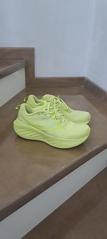 не успели поносить: Кроссовки Saucony Triumph 22 Покупала за 15000 Оригинал. - Категория — 2
