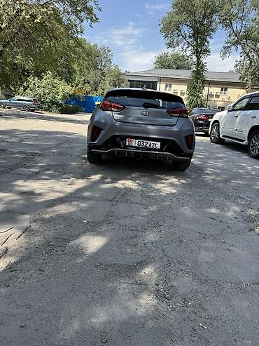 veloster: Hyundai Veloster: 2018 г., Автомат, Бензин, Хэтчбэк — 6