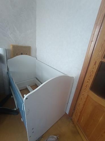 lay lay matras: Oğlan və qız üçün, İşlənmiş, Dördbucaq, Beşik, Dəstsiz, Matrassız, Yellənmə mexanizmsiz — 2