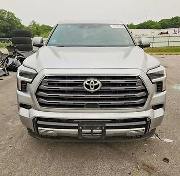 lend cruizer: Toyota Sequoia: 2023 г., 3.5 л, Вариатор, Гибрид, Внедорожник — 3
