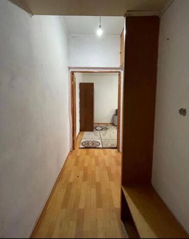 снять квартиру в заре: 1 бөлмө, Кыймылсыз мүлк агенттиги, Чогуу жашоосу жок, Жарым -жартылай эмереги бар