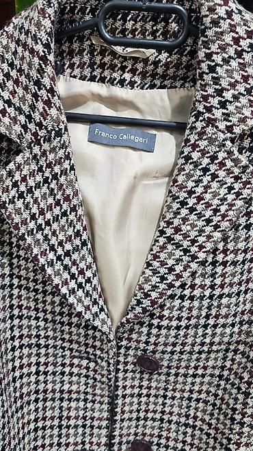 Kaputi: Zovite na moj broj: nula-šest-tri-osam-pet-devet-sest-tri-nula-nula ( — 4