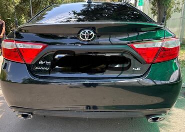 210 bufer: Arxa, Toyota Camry, 2017 il, ABŞ