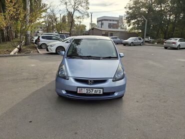 колф 3: Honda Fit: 2003 г., 1.3 л, Автомат, Бензин