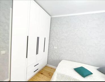 Продажа квартир: 3 комнаты, 53 м², Индивидуалка, 3 этаж, Евроремонт