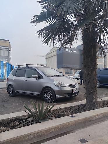 Honda: Honda Fit: 2005 г., 1.3 л, Автомат, Бензин, Хэтчбэк — 3