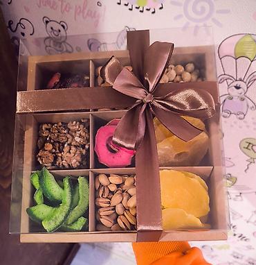 Hədiyyələr: Hədiyyə qutuları və tematik setlər - Şirniyyat qutuları: Bölməli — 10