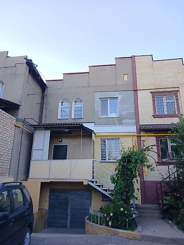 Продажа таунхаусов: Срочно !!! Продается двухэтажный дом с цоколем и собственным двориком — 1