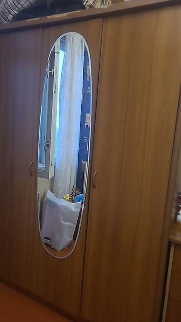 Yataq otağı üçün mebel dəsti - Geniş 3 qapılı şkaf: ortada oval