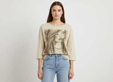 t shirty outline: PULL&BEAR, Women's blouse, size L