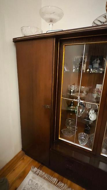 Qonaq otağı dəstləri: İşlənmiş, Dolab, Rumıniya — 2