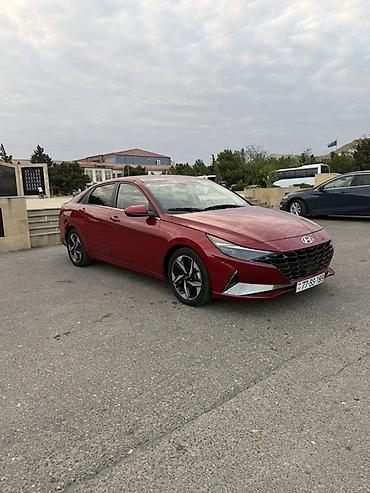 yan guzgulər s: Hyundai Elantra Limited – qırmızı sedan Texniki və dizayn: - Korpus — 1