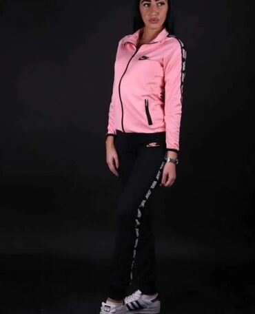 Gornji i donji deo: Ženska komplet trenerka 
s do xl — 11