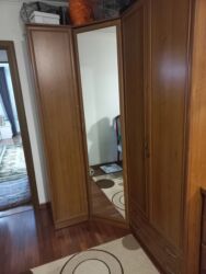 требуется уборшица: Шкаф угловой, комод и кровать. За все 5000 с . самовывоз цена