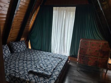 Günlük kirayə evlər: A‑Frame üslubunda taxta ev – həyət və istirahət zonası ilə - Müasir — 9