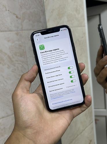 iphone 17e: IPhone 11, Б/у, 64 ГБ, Черный, Чехол, 72 % — 3