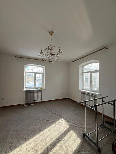 Sale of cottages and houses: Сдается уютный дом в аренду под офис или проживание. Площадь - 300 at lalafo.kg — 7 Sale of cottages and houses: Сдается уютный дом в аренду под офис или проживание. Площадь - 300 — 7