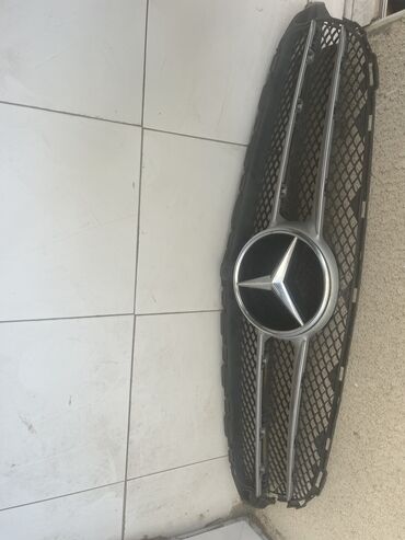 mersedes buferi satilir: Ön, Mercedes-Benz w205 2017, 2017 il, ABŞ, Ünvandan götürmə