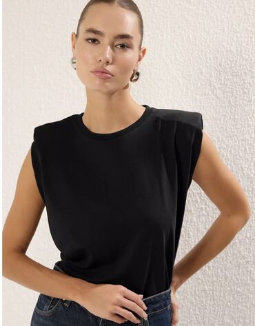 Futbolka və maykalar: Zara,dilvin,bershka,stradivarius