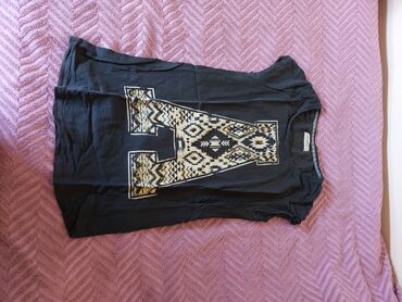 Lične stvari: Majice,bluzetunike s,m,l